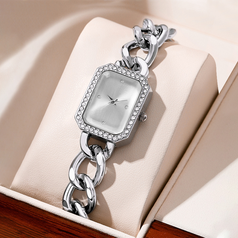 Mystery box bevat 1 willekeuri - Luxury Watch For recensie en prijs