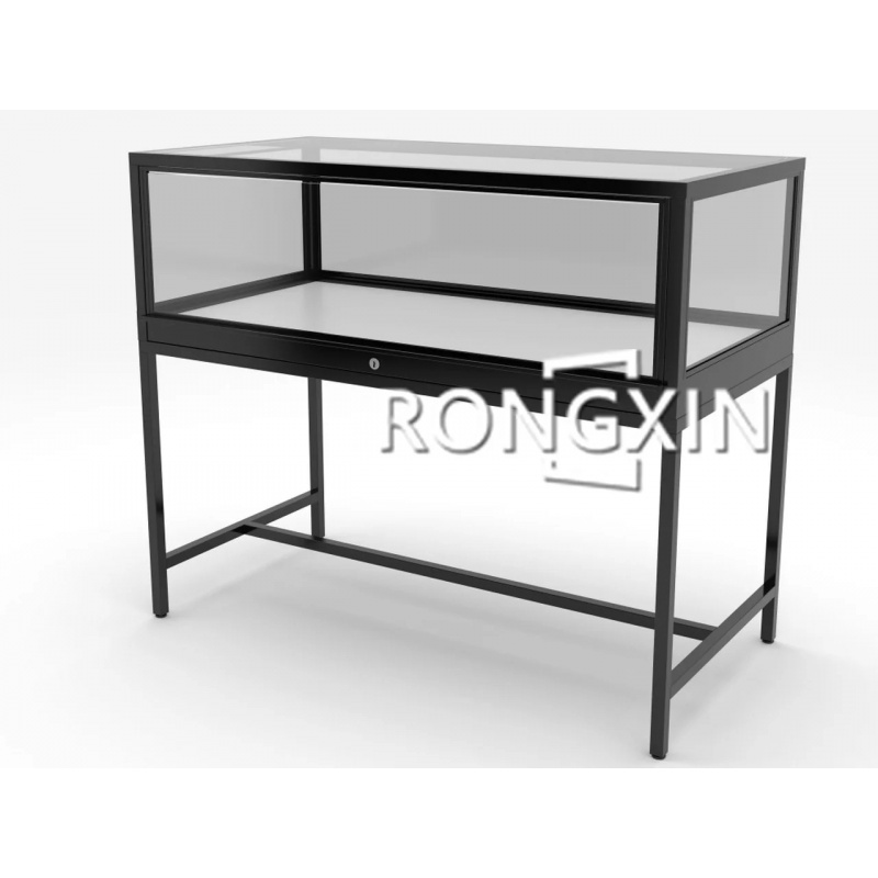 Luxe horlogeshowroom toonbank, - Luxury Watch E Jewellery recensie en prijs