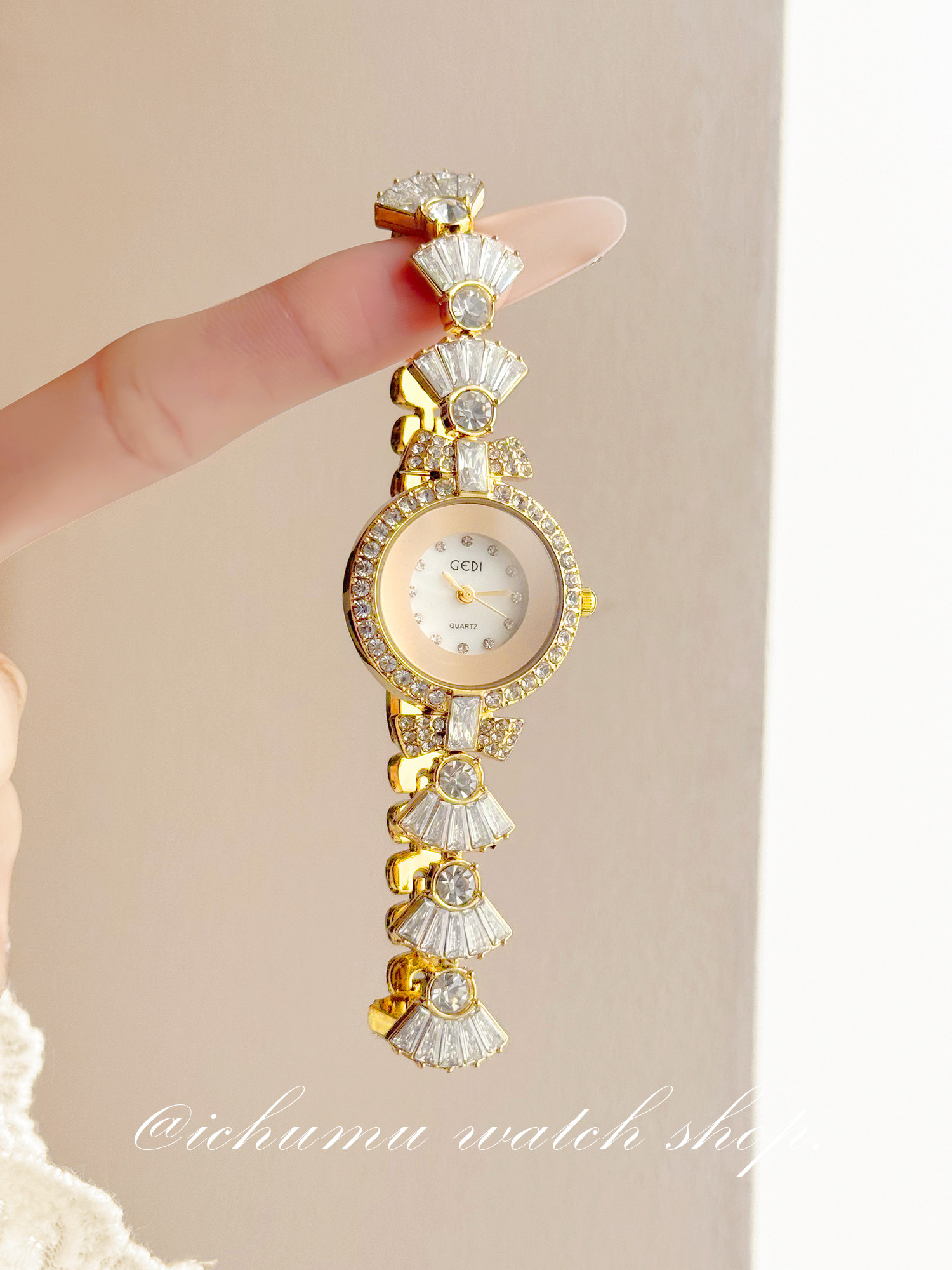 Zeemeermin dameshorloge Licht  - Luxury Watch Diamond recensie en prijs