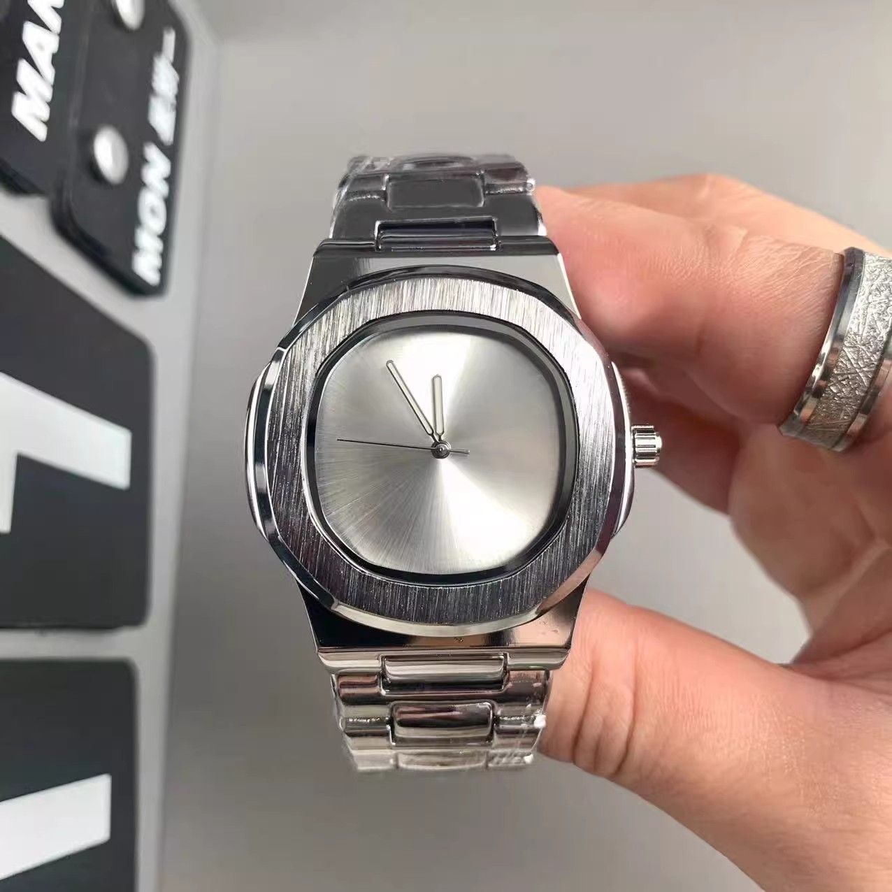 Herenuurwerk met eigen logo, m - Luxury Quartz Watch Brands recensie en prijs